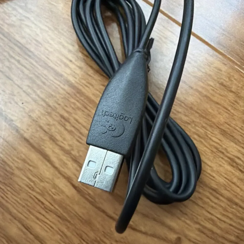 Logitech 501688-A000 USB A Male to Female 5ft Extension Cable Stand